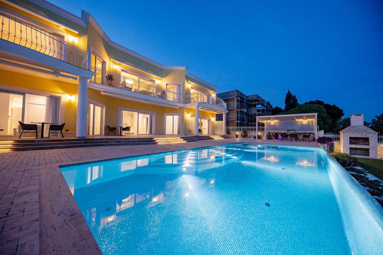 Villa Bella Vista Am Meer Trogir Exterior foto