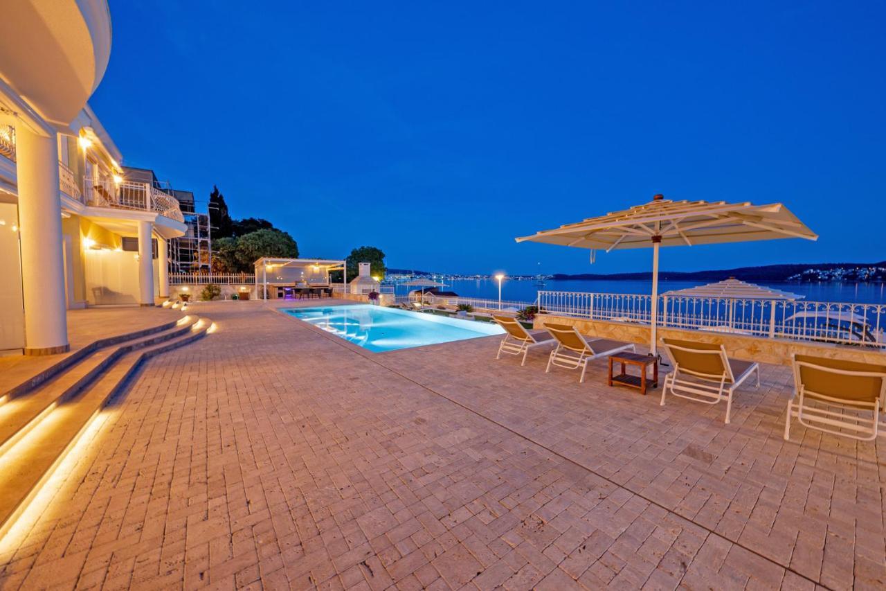 Villa Bella Vista Am Meer Trogir Exterior foto
